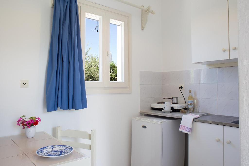 Marili Apartments Studios Parászporosz Szoba fotó